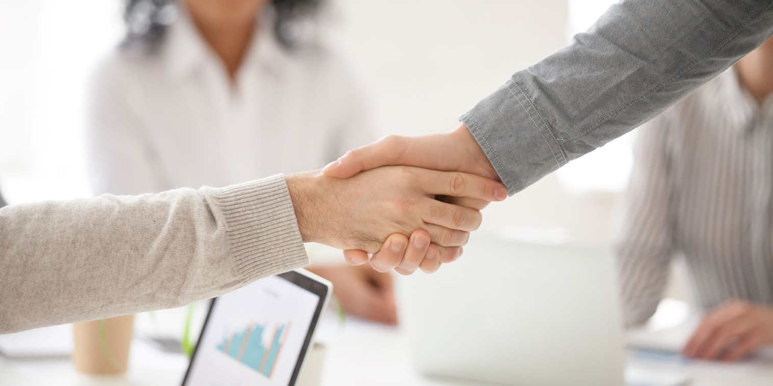 Customer Focus Handshake